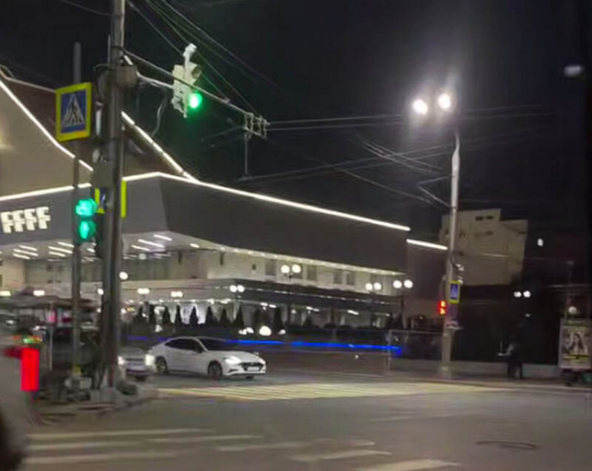 На Большой Садовой появился новый пешеходный переход