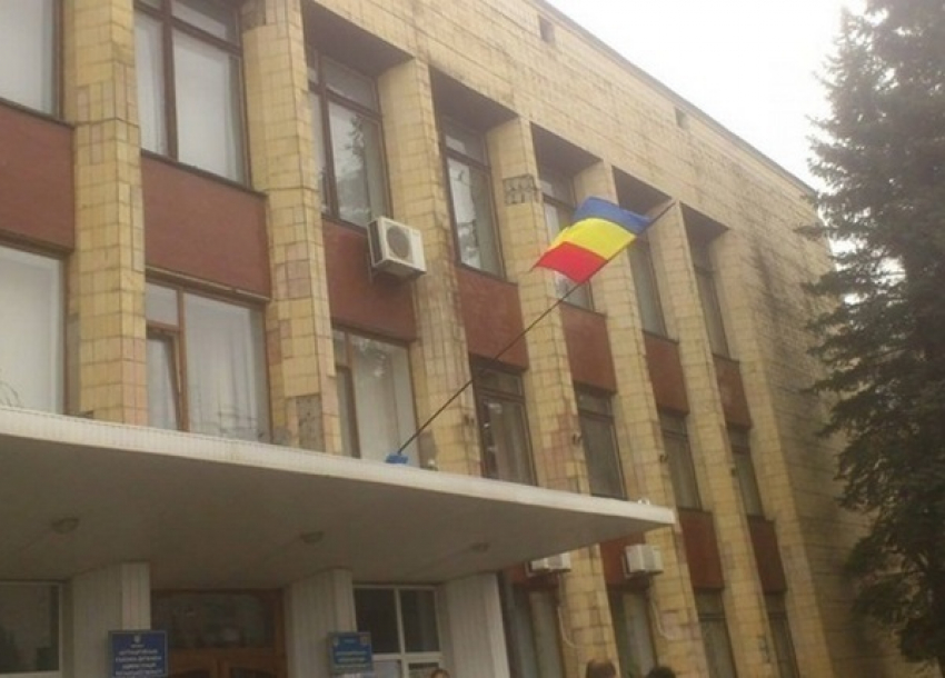 Украинские СМИ заявляют о захвате донскими казаками горадминистрации Антрацита в Луганской области 
