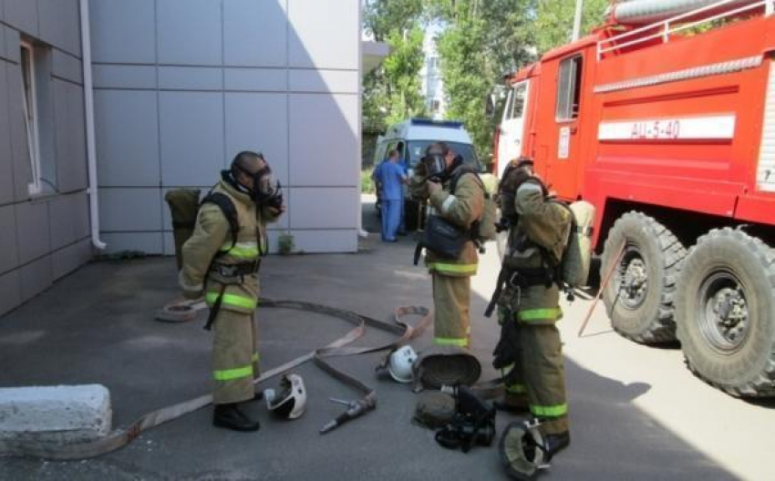 26-летняя девушка пострадала в результате пожара в пятиэтажке в Ростове