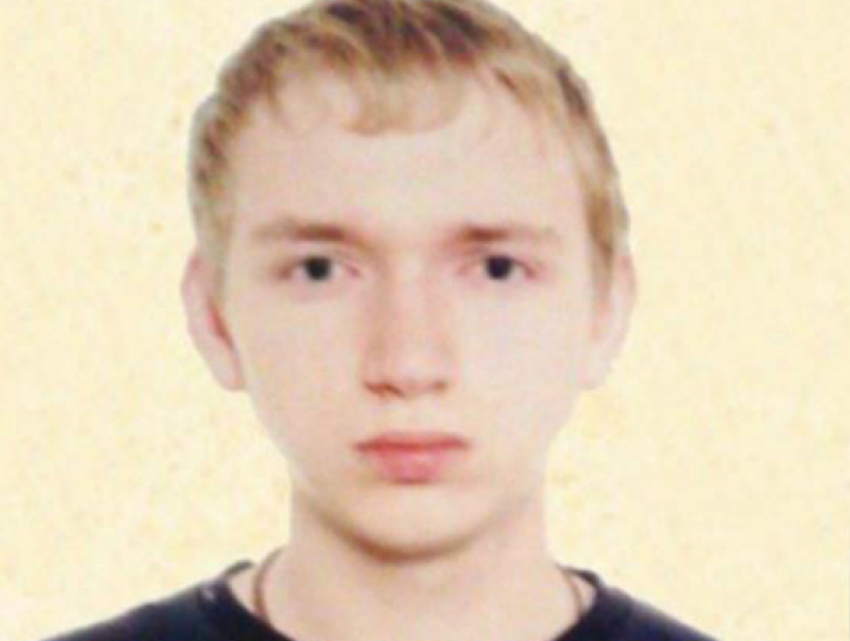 Молодой сероглазый воронежец с рюкзаком за плечами пропал по дороге в Ростов