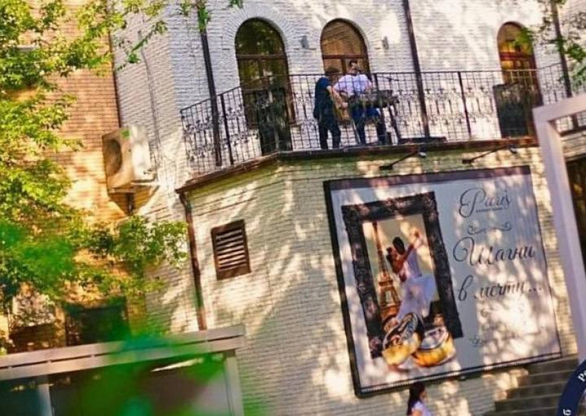 В Батайске закрыли кафе после массового отравления посетителей