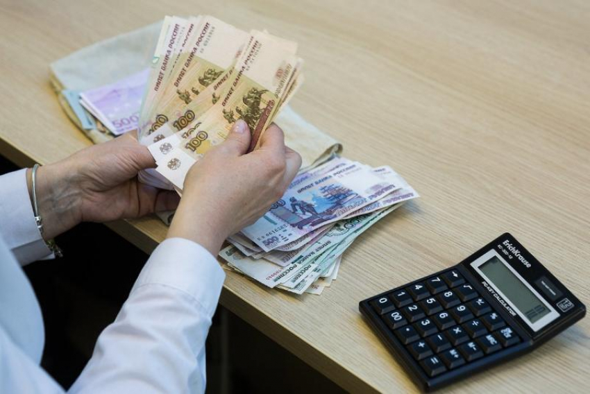 Мать шестерых детей в Ростове подозревают в мошенничестве с социальными выплатами