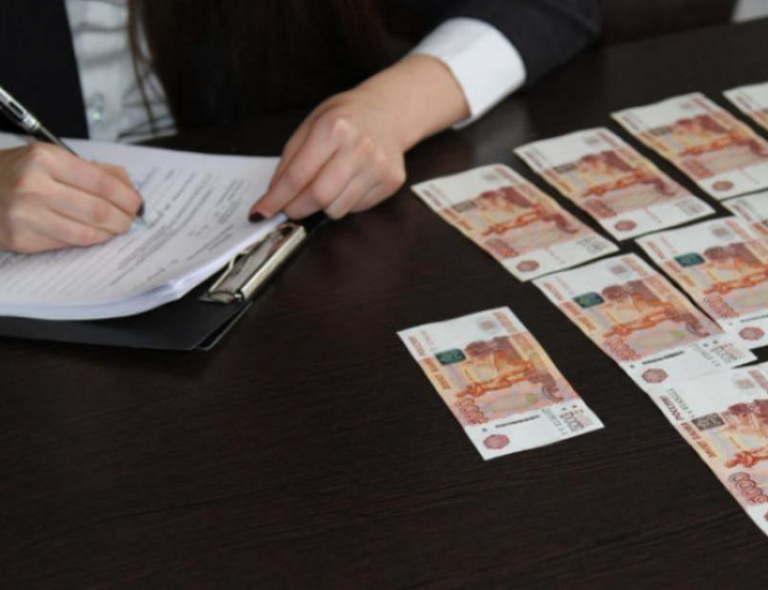 Мошенники заставили ростовчанку оформить кредиты и перевести почти 5 млн рублей на «виртуальную карту»