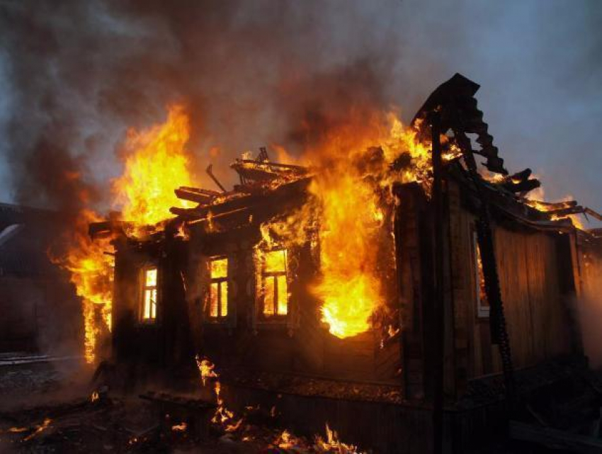 Пенсионерка погибла в пожаре в Ростовской области
