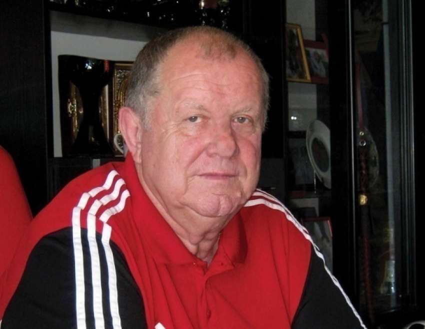 Ушел из жизни легендарный тренер из Ростова, ставший лицом астраханского футбола