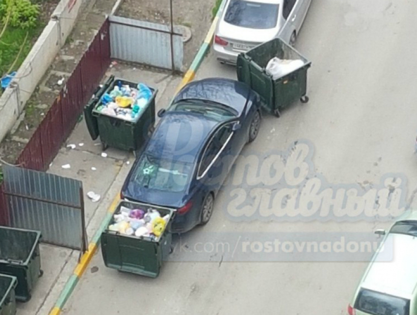 Автохама проучили мусорными контейнерами в Ростове-на-Дону