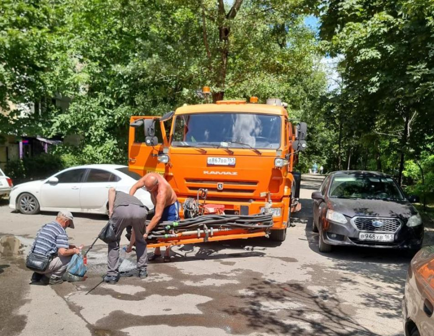 В Ростове из-за аварии 15 домов на ЗЖМ остались без холодной воды