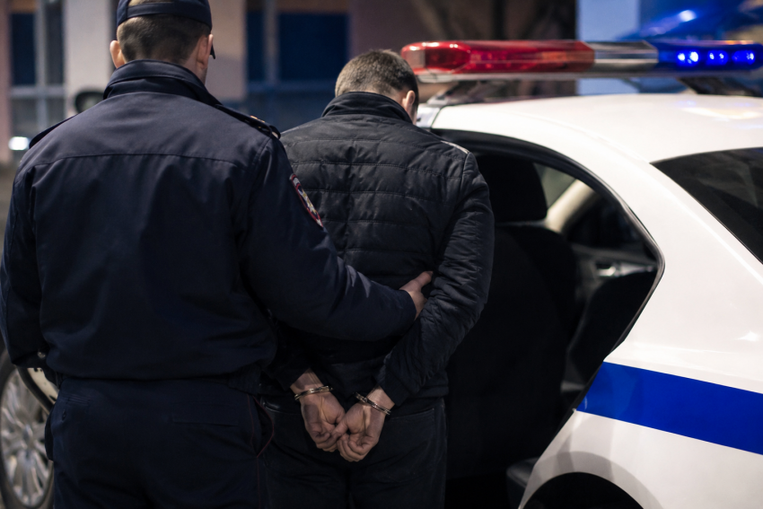 В Ростове мужик забил до смерти знакомого и сжег квартиру, чтобы замести следы
