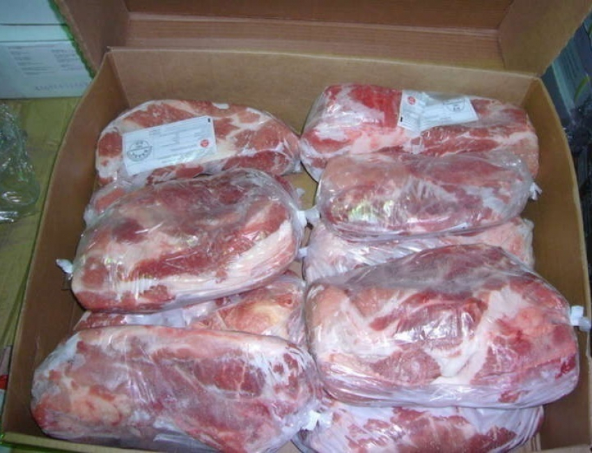 Опасную свинину из магазина уничтожили в Ростовской области