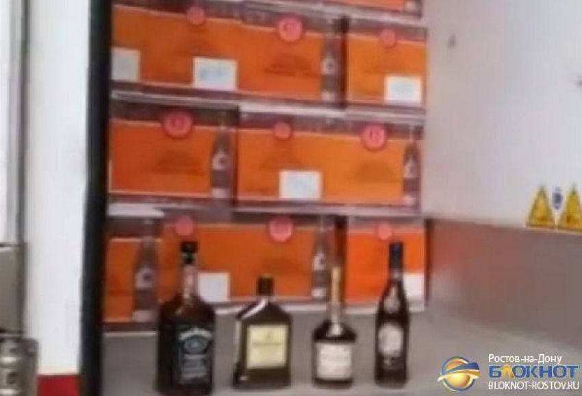На Дону задержали 30 000 бутылок элитного алкоголя, замаскированных под стройматериалы. Видео