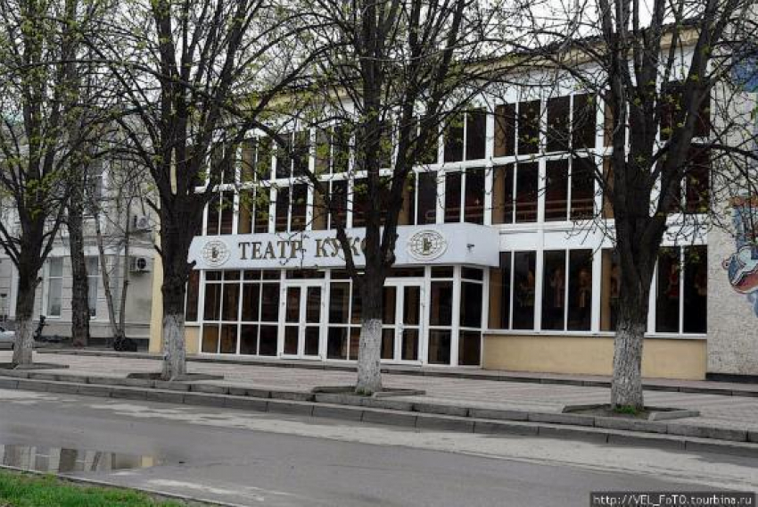 В Ростове пикетчики выступили против передачи здания театра епархии РПЦ