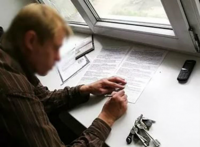 Пятеро аферистов из Волгодонска завладели квартирой умершего мужчины