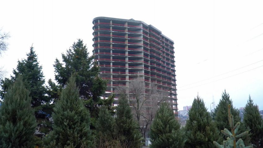 В здании известного ростовского долгостроя будут бизнес-центр и премиальный отель