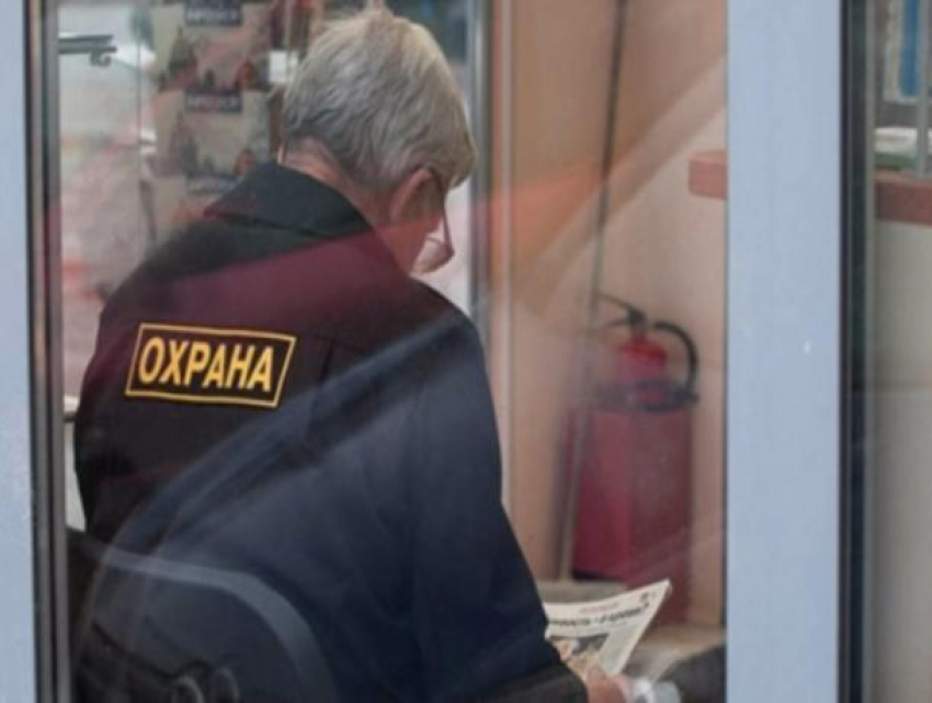 Пожилой охранник попытался остановить наглого грабителя в Ростовской области