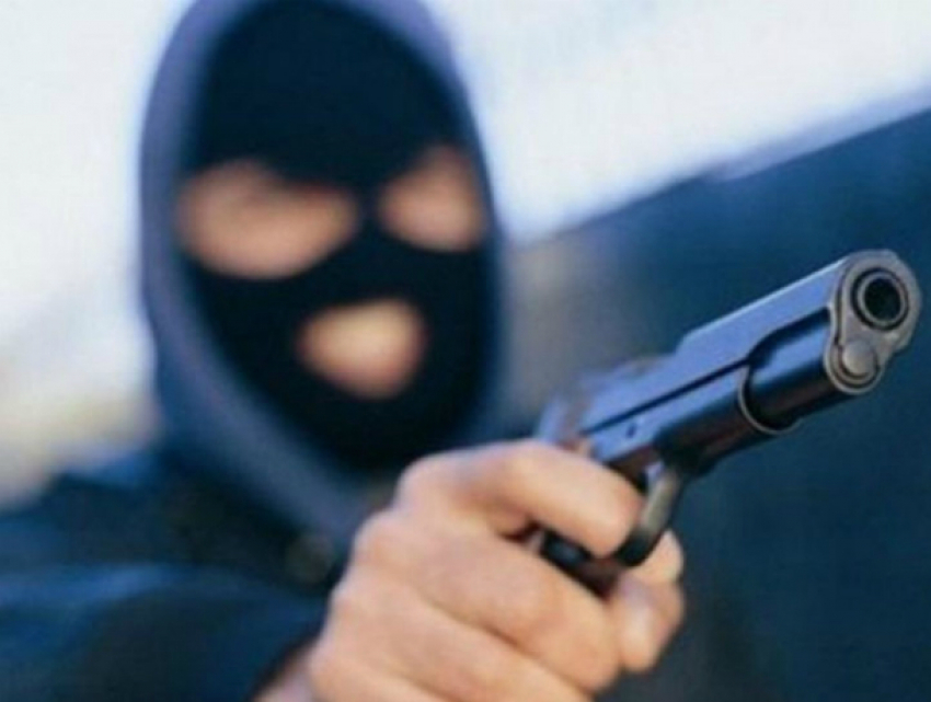 Неудавшееся ограбление магазина рецидивистом и его подельником разоблачили в Ростовской области