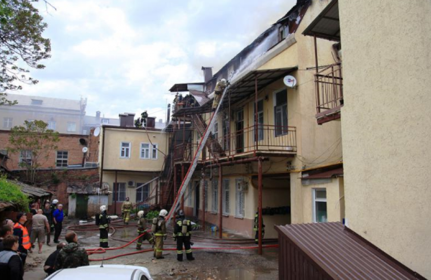 Жители дома, который горел в центре Ростова, получат денежные выплаты 