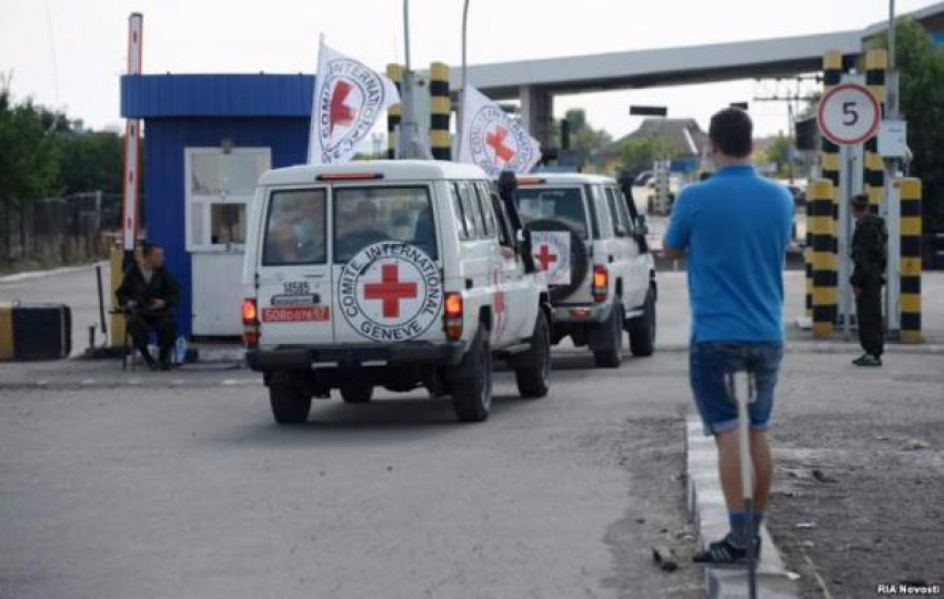 В Ростовский области  Красный Крест  приступил к раздаче гуманитарной помощи для беженцев из Украины