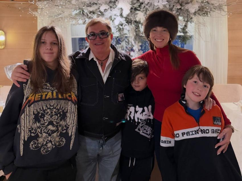 Полина Диброва воссоединилась с Дмитрием на дне рождения старшего сына