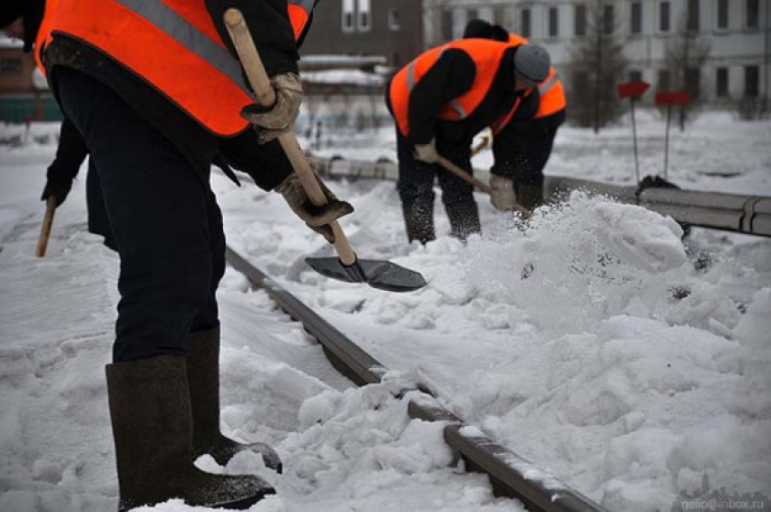Ростовские коммунальщики летом учились бороться со снегом у коллег из Санкт-Петербурга