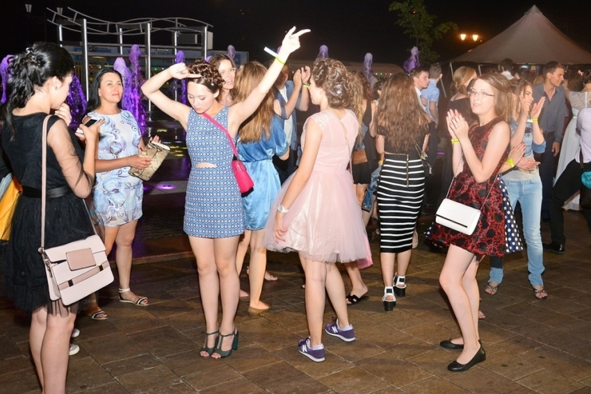 Виртуальный альбом с фотографиями выпускников сделают в Ростове