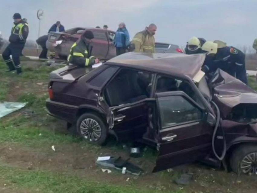 Жёсткое ДТП на встречке произошло в Неклиновском районе 