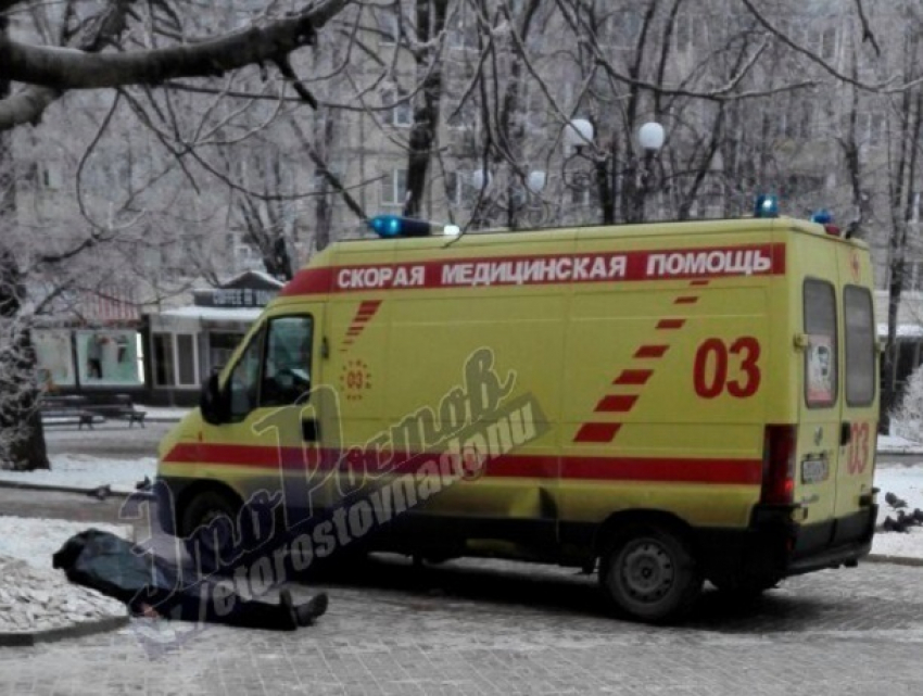 Труп мужчины обнаружили около школы в центре Ростова