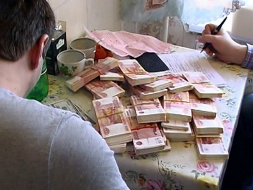 Больше миллиона рублей получили четверо жителей Дагестана на сбыте фальшивых денег в Ростове 