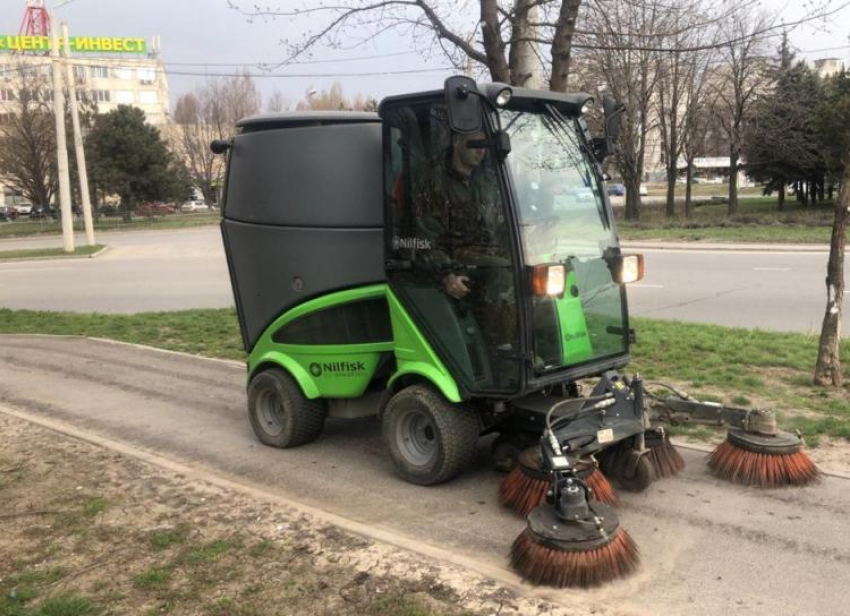 В Ростове стали чаще мыть улицы