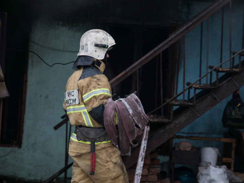Мощный пожар снова вспыхнул в старом центре Ростова