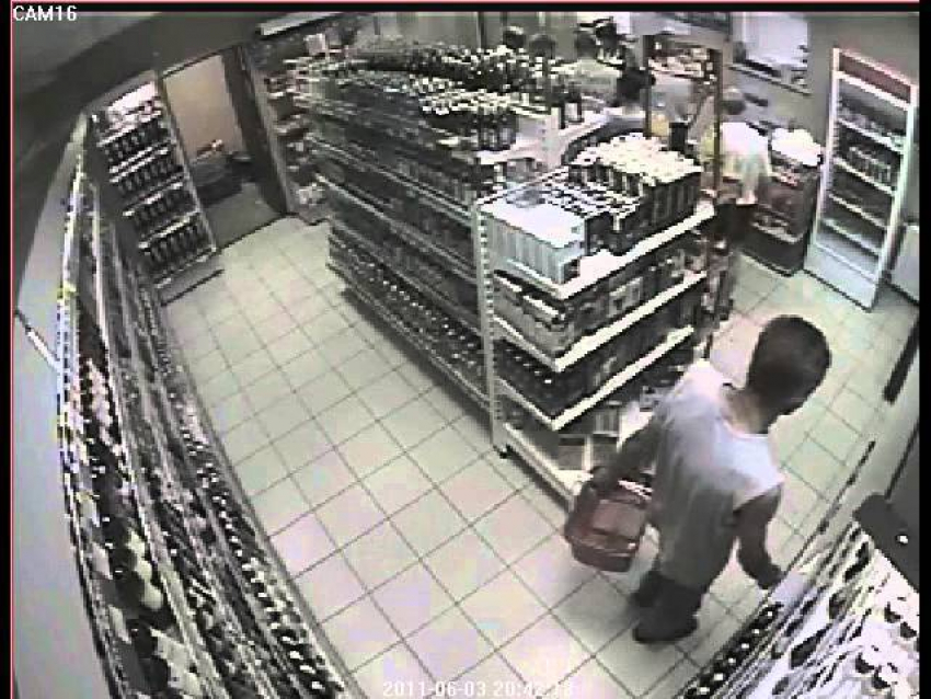 Житель Ростовской области расстрелял мужчину из-за минералки и пюре