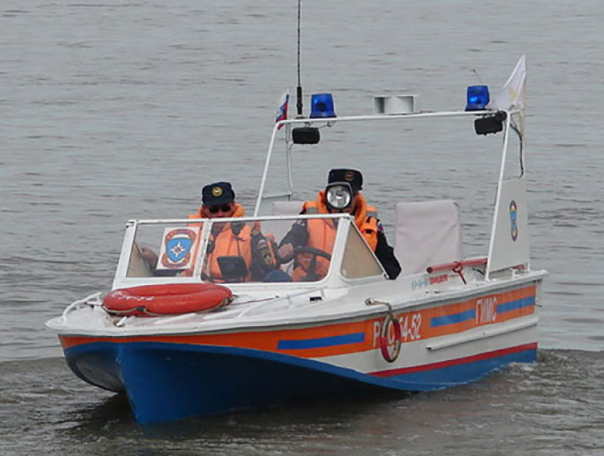 Спасатели предотвратили гибель моряка в Ростовской области