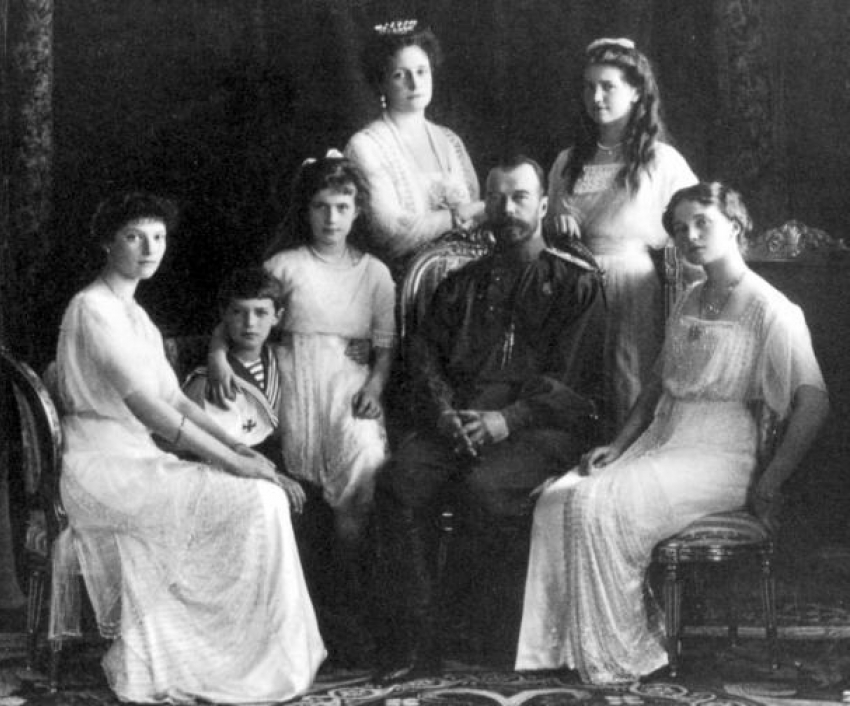 Календарь: 17 июля – 98 лет назад в Екатеринбурге расстреляны последний российский император Николай II и члены его семьи