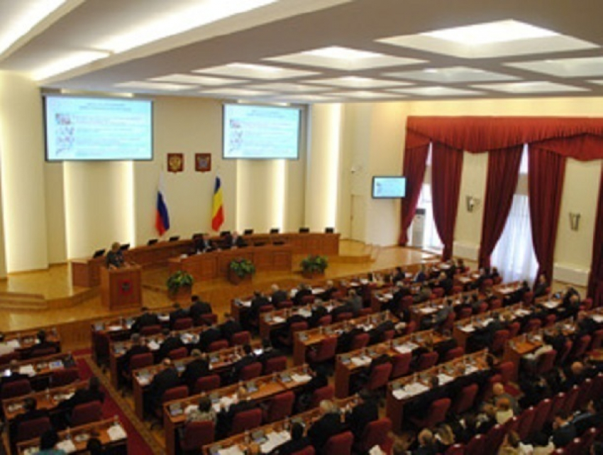 Бюджет на три года принят парламентом Ростовской области в первом чтении после «активных дискуссий»