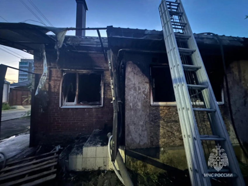 В Ростове 59-летний мужчина погиб при пожаре в частном доме