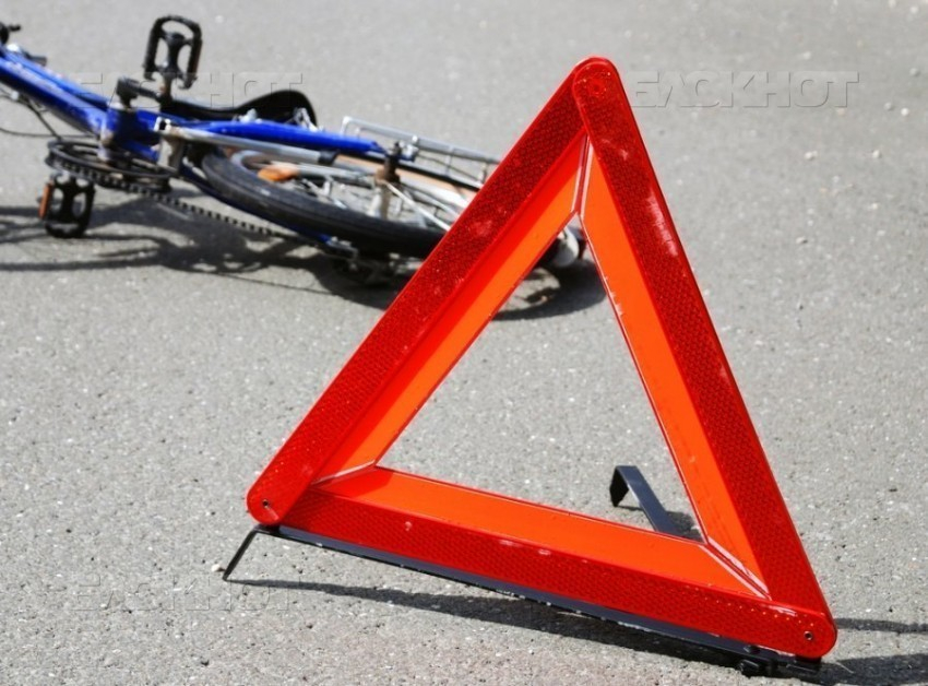 На Киргизской водитель внедорожника сбил скутериста и скрылся