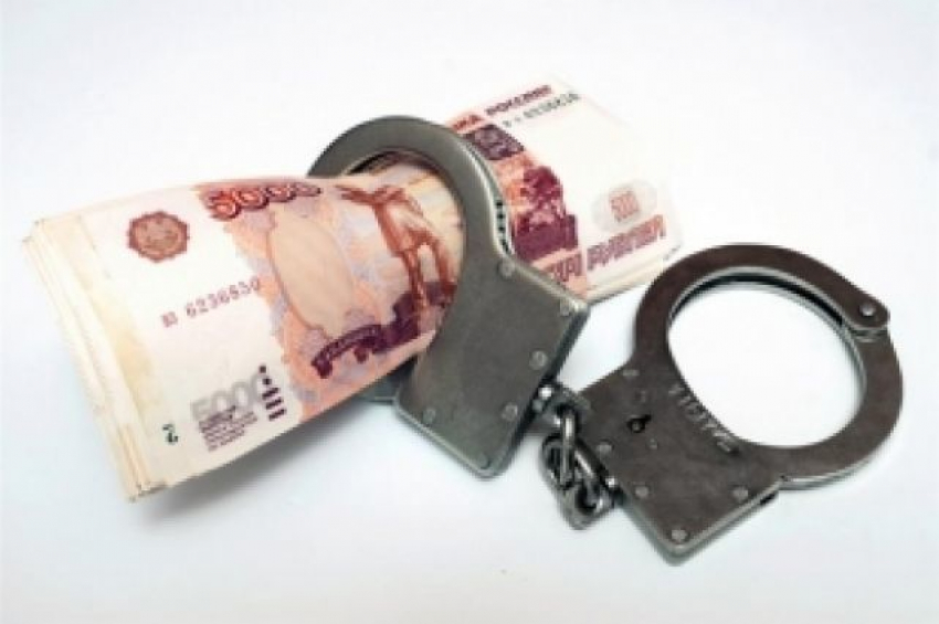 В Таганроге неизвестные украли из квартиры деньги и ювелирные изделия на 120 тысяч 