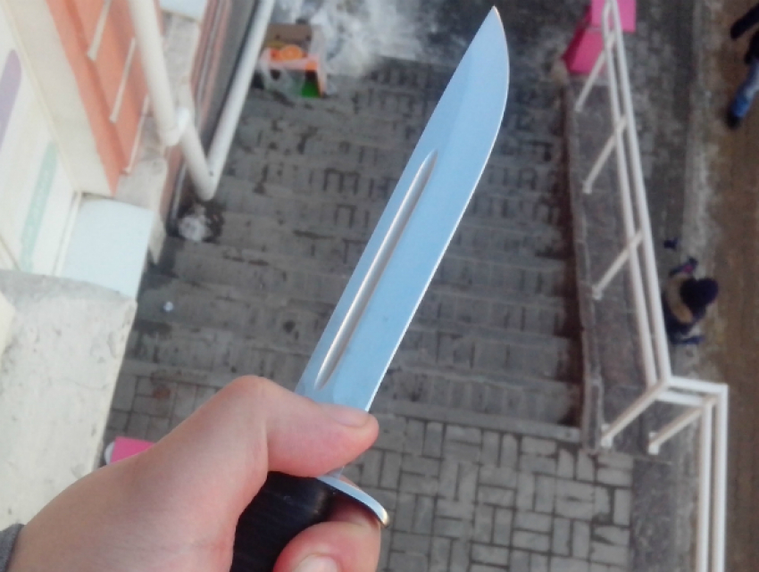 Безумец с ножом устроил кровавую бойню в центре Ростова