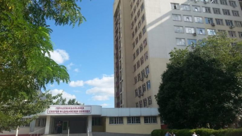 В Ростове двухлетняя девочка попала в больницу после укуса комара