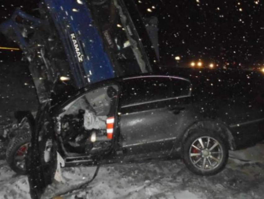Труп водителя КамАЗа из Ростова обнаружен на месте страшного ДТП на воронежской трассе