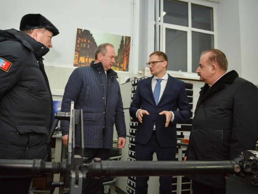 Новыми творческими разработками удивили Виталия Кушнарева в Медиапарке