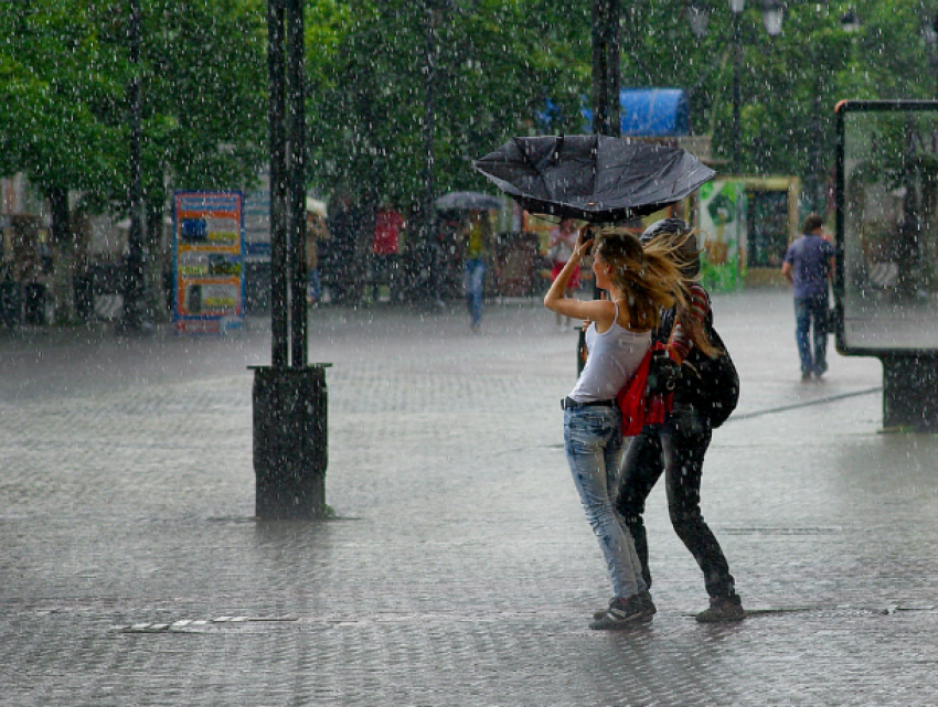 Моросящий дождик взбодрит жителей Ростова в начале рабочей недели