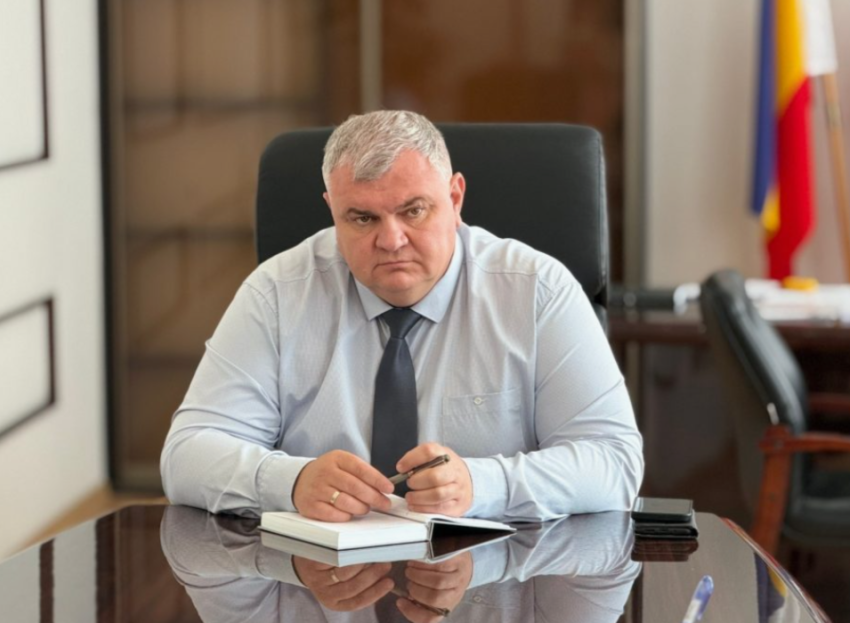 Глава Азовского района Сергей Комаров подал в отставку