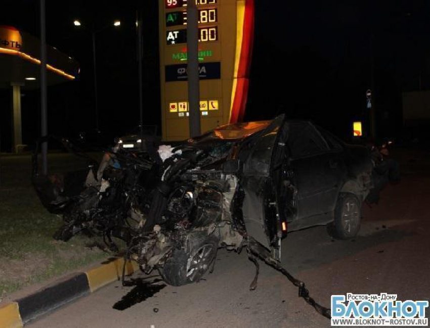 В Ростове иномарка на скорости врезалась в МАЗ: пять человек погибли