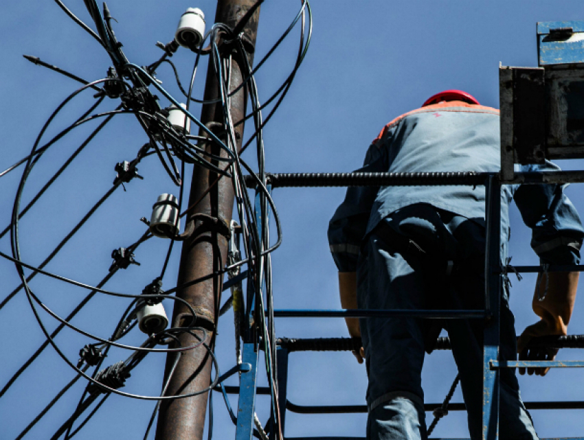 Новые отключения электричества ждут ростовчан из-за работ на нескольких подстанциях
