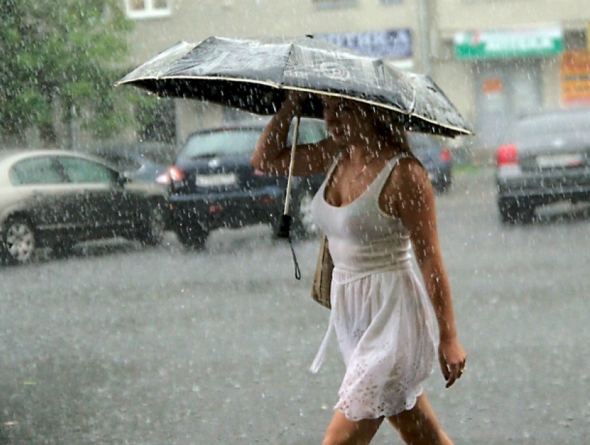 Дождливую и пасмурную субботу обещают синоптики жителям Ростова