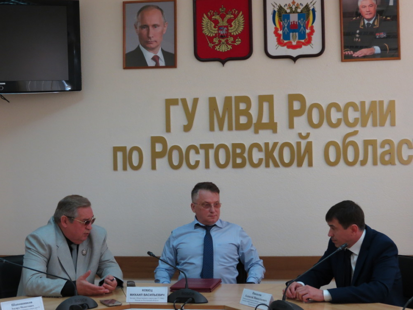 Общественный совет областного ГУВД подписал соглашение о сотрудничестве  с двумя ведомствами 