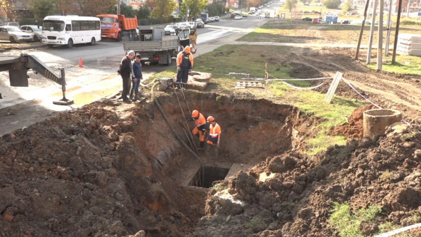 Коммунальщики ликвидировали аварию на Северном водоводе Ростова