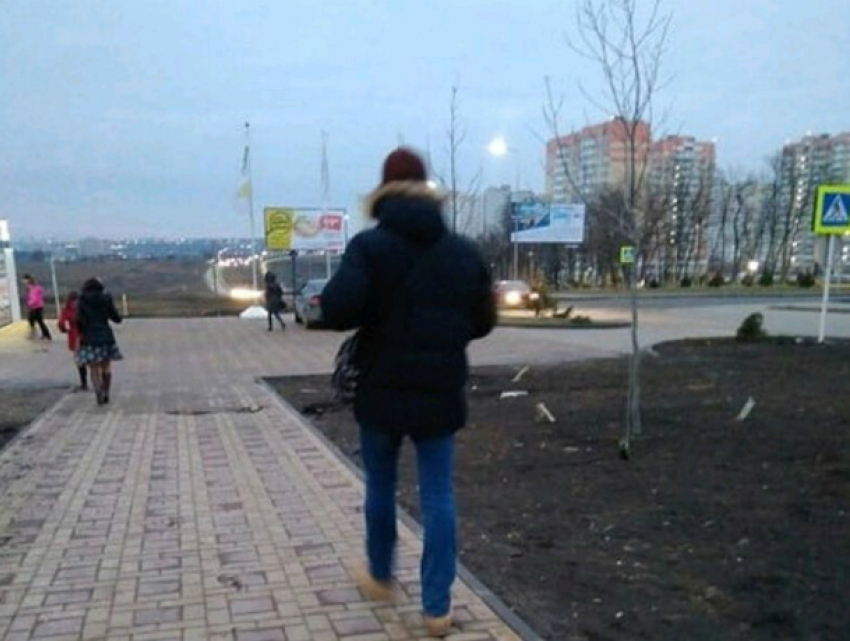 Японскую куколку лапают и трахают в городском автобусе - порно видео ролики на PORNO