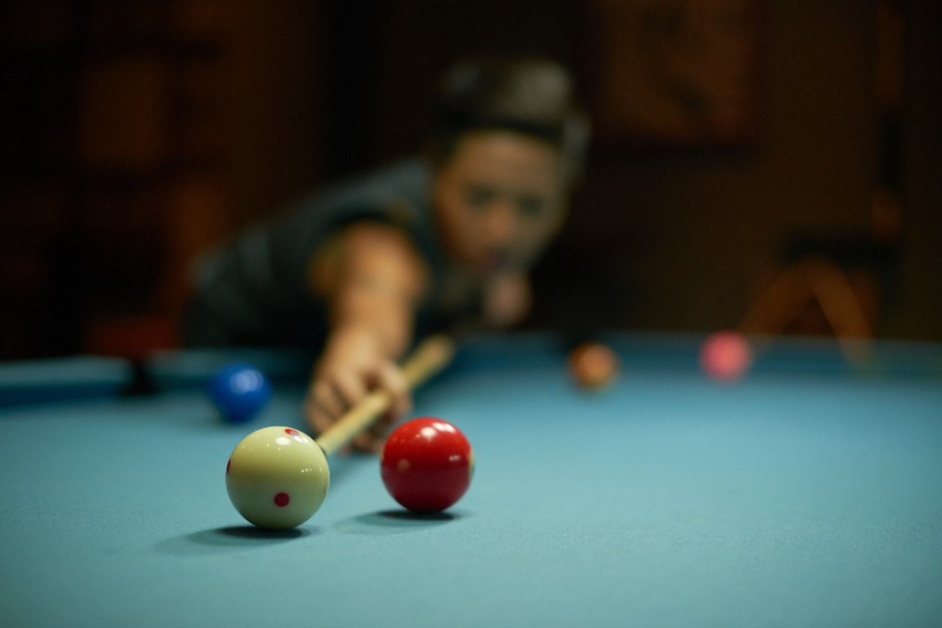 Директор спортшколы в Ростове арендовала на 3 млн руб бильярдные столы для тренировок, хотя там никто не занимался