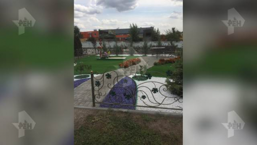 В администрации Усть-Донецка рассказали, кого хоронят на кладбище с газоном и цветами
